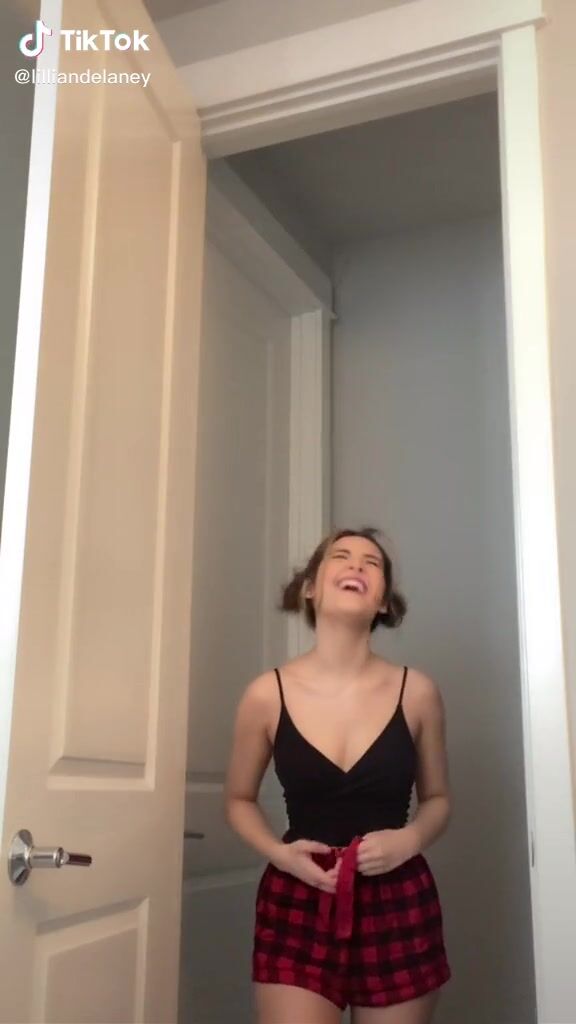 Beautiful Lillian Delaney Shows Cleavage in Sexy Black Crop Top