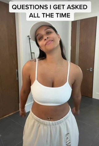 1. Hot Lilly Singh Shows Cleavage in White Crop Top