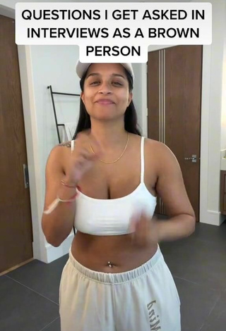 3. Sexy Lilly Singh Shows Cleavage in White Crop Top