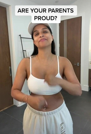 4. Sexy Lilly Singh Shows Cleavage in White Crop Top