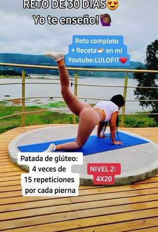 6. Sexy Lulo Fit Shows Butt while doing Fitness Exercises