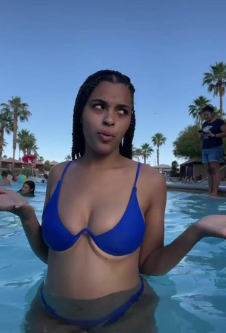 3. Sweet Lynn Bailey Shows Cleavage in Cute Blue Bikini at the Pool