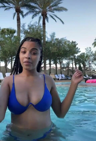 Attractive Lynn Bailey Shows Cleavage in Blue Crop Top at the Swimming Pool