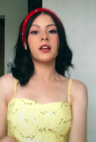 Sexy Maria Eduarda Shows Cleavage in Yellow Dress