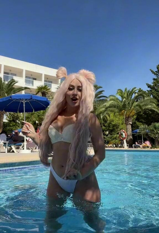 1. Hot Makeeva Shows Cleavage in White Bikini at the Pool