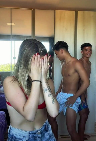 5. Hot Mapu Alves Shows Cleavage in Red Bikini Top