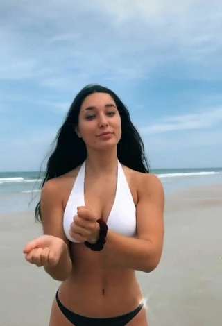 1. Seductive Maya Jakubowski Shows Cleavage in Bikini and Bouncing Boobs at the Beach