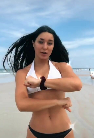 4. Sweet Maya Jakubowski Shows Cleavage in Cute Bikini at the Beach
