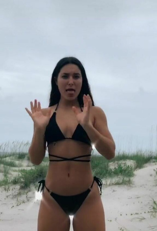 Erotic Maya Jakubowski Shows Cleavage in Black Bikini