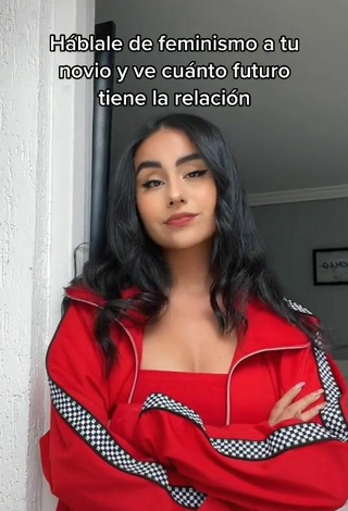 4. Sexy Marianella Flórez Lovera Shows Cleavage in Red Crop Top