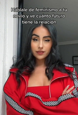5. Sexy Marianella Flórez Lovera Shows Cleavage in Red Crop Top