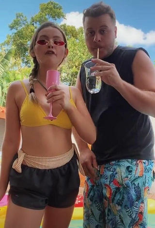 3. Sexy Morgana Santana Shows Cleavage in Yellow Bikini Top
