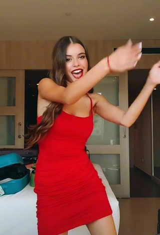 2. Sexy Nadia Vilaplana Shows Cleavage in Red Dress