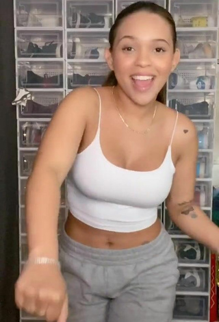 2. River Bleu Shows Cleavage in Alluring White Crop Top and Bouncing Boobs