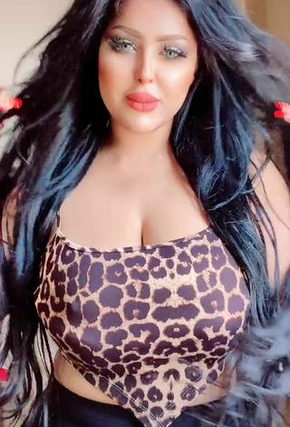 5. Sexy Salma Elshimy Shows Cleavage in Leopard Crop Top