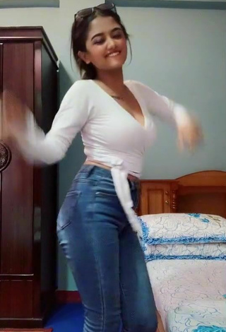 4. Sexy Samikshya Basnet Shows Cleavage in White Crop Top