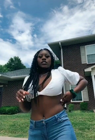 3. Skaibeauty Shows Cleavage in Hot White Crop Top and Bouncing Tits