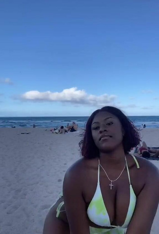4. Skaibeauty Looks Seductive in Bikini and Bouncing Tits at the Beach