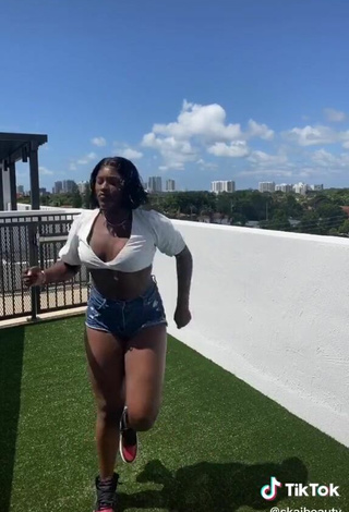 3. Adorable Skaibeauty Shows Cleavage in Seductive White Crop Top and Bouncing Boobs