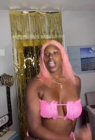2. Skaibeauty Looks Erotic in Pink Bikini and Bouncing Tits