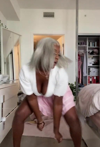 2. Really Cute Skaibeauty Shows Cleavage in White Crop Top and Bouncing Tits
