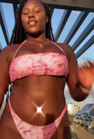 6. Skaibeauty Shows Cleavage in Nice Bikini and Bouncing Boobs