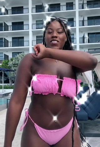Skaibeauty Shows Cleavage in Inviting Pink Bikini and Bouncing Boobs