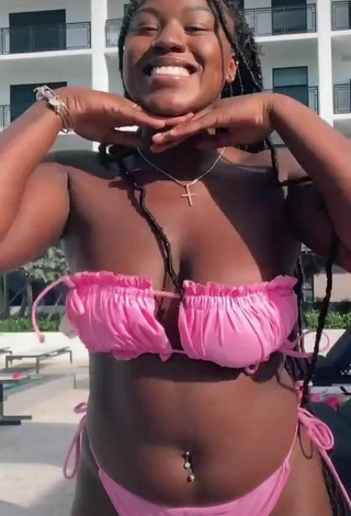 2. Skaibeauty Shows Cleavage in Seductive Pink Bikini and Bouncing Tits