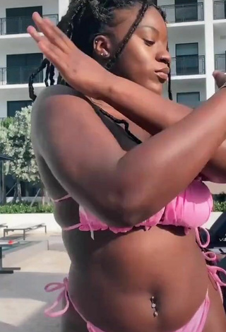 5. Skaibeauty Shows Cleavage in Seductive Pink Bikini and Bouncing Tits