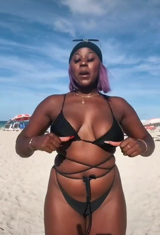 5. Skaibeauty Shows Cleavage in Sweet Black Bikini and Bouncing Boobs at the Beach