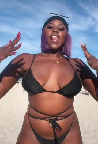 4. Skaibeauty Shows Cleavage in Erotic Black Bikini and Bouncing Breasts at the Beach