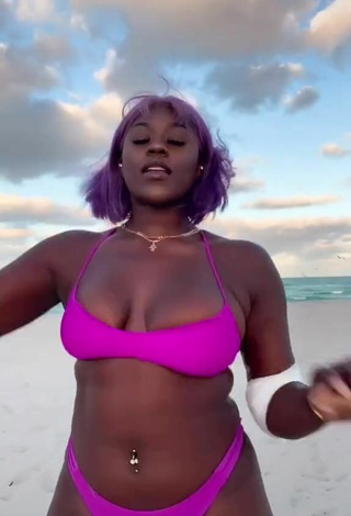 5. Sensual Skaibeauty Shows Cleavage in Pink Bikini and Bouncing Breasts at the Beach