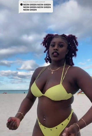 4. Adorable Skaibeauty Shows Cleavage in Seductive Yellow Bikini and Bouncing Boobs at the Beach