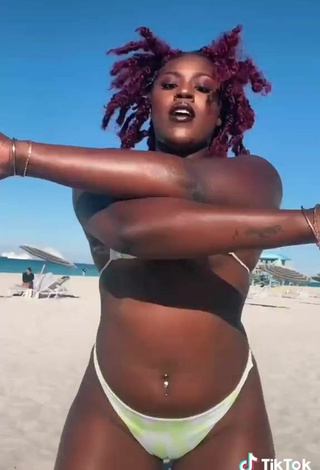 4. Really Cute Skaibeauty Shows Cleavage in Bikini and Bouncing Boobs at the Beach