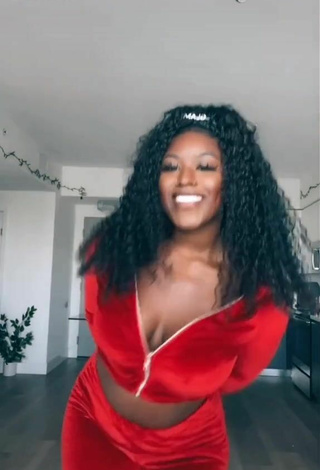Wonderful Skaibeauty Shows Cleavage in Red Crop Top and Bouncing Tits