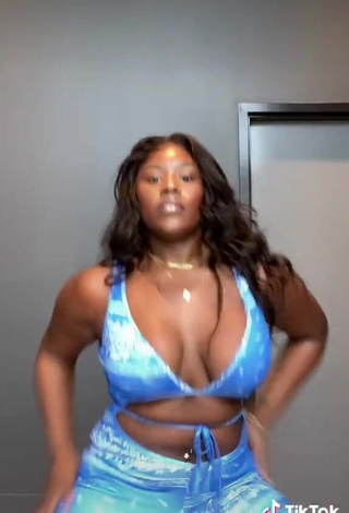 5. Hot Skaibeauty Shows Cleavage in Bodysuit and Bouncing Boobs