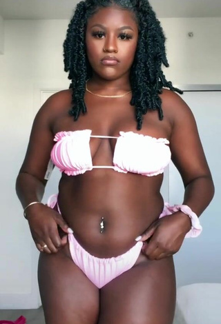 Erotic Skaibeauty Shows Cleavage in Pink Bikini and Bouncing Boobs