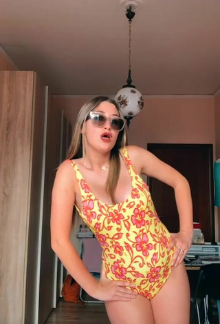 2. Sexy Sofia Sembiante Shows Cleavage in Floral Swimsuit