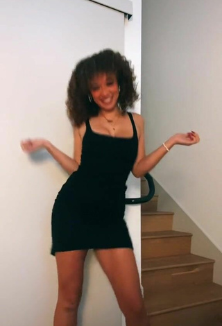 5. Sweetie Talia Jackson Shows Cleavage in Black Dress and Bouncing Boobs