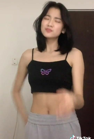 4. Sexy Lisawoon in Black Crop Top