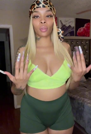 3. Cute Diandra Shows Cleavage in Light Green Crop Top and Bouncing Boobs