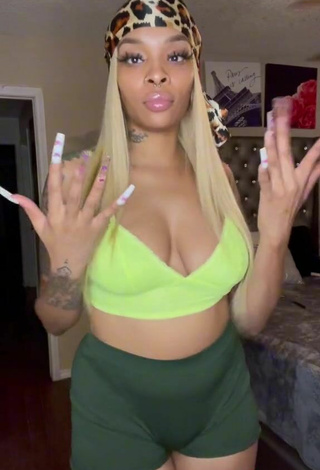 4. Cute Diandra Shows Cleavage in Light Green Crop Top and Bouncing Boobs