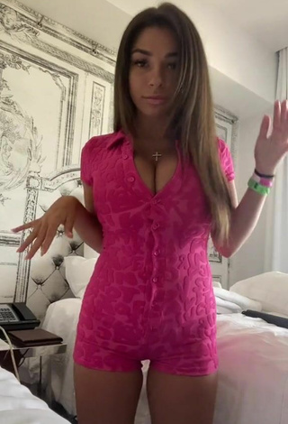 1. Cute alexuh1 Shows Cleavage in Pink Bodysuit