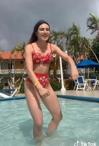 5. Cute Karen Andrea Vanegas in Bikini at the Swimming Pool