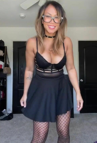 1. Breathtaking Atqofficial Shows Cleavage and Bouncing Boobs
