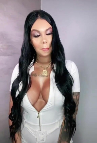 Sexy Nathi Rodrigues Shows Cleavage in White Bodysuit