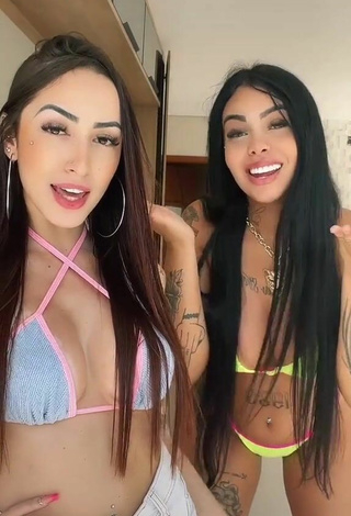 1. Sexy Nathi Rodrigues Shows Cleavage in Bikini