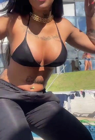 Hot Nathi Rodrigues Shows Cleavage in Black Bikini Top