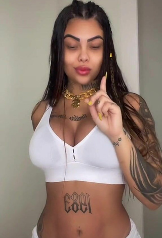Hot Nathi Rodrigues Shows Cleavage in White Crop Top
