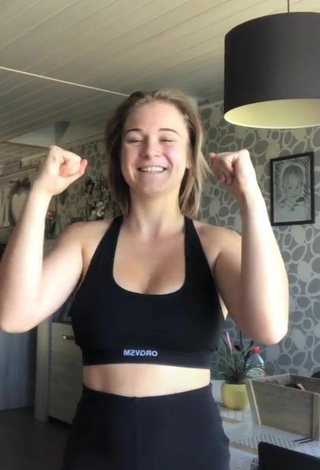 4. Sweet Doriane_lob Shows Cleavage in Cute Black Crop Top and Bouncing Boobs